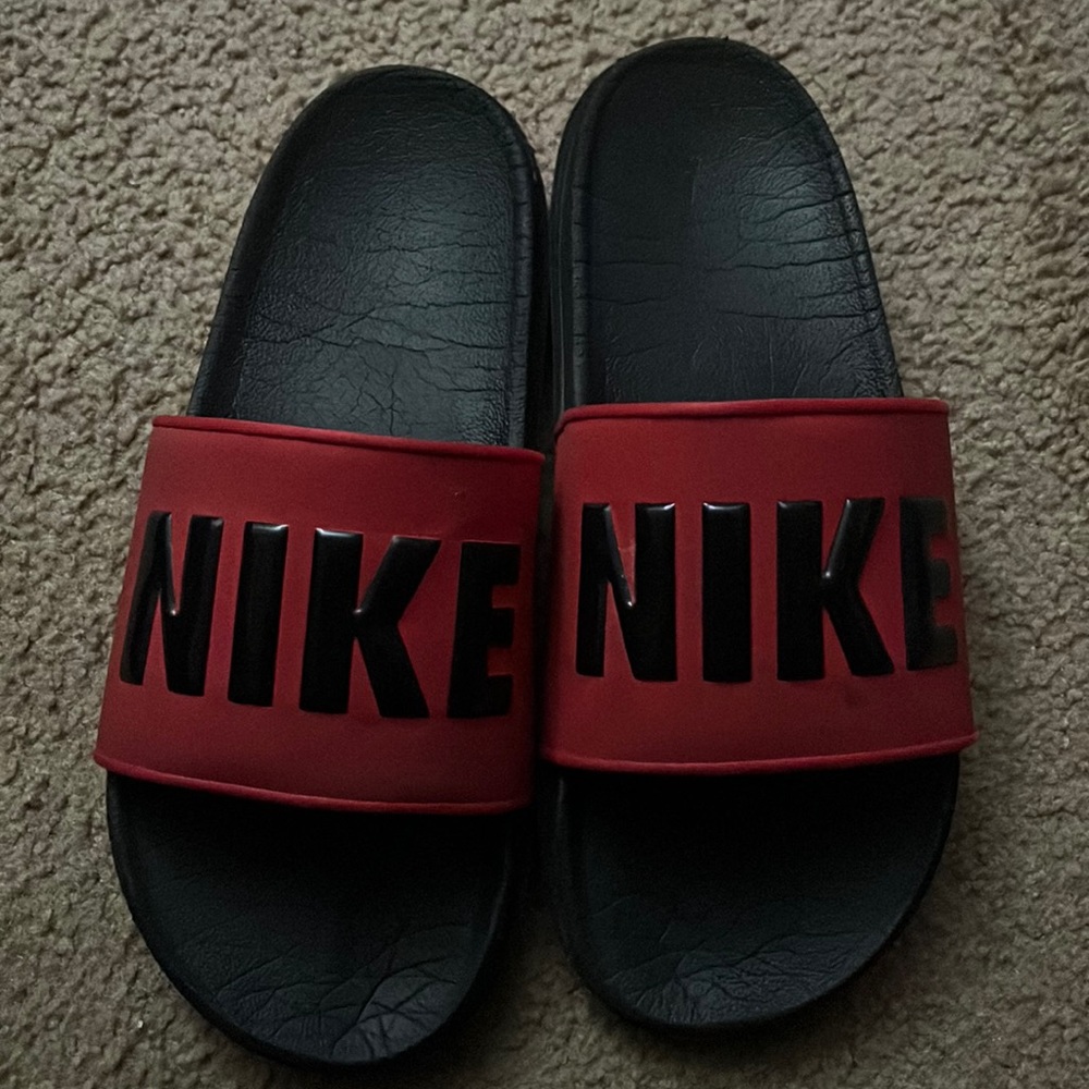 Nike offcourt slides